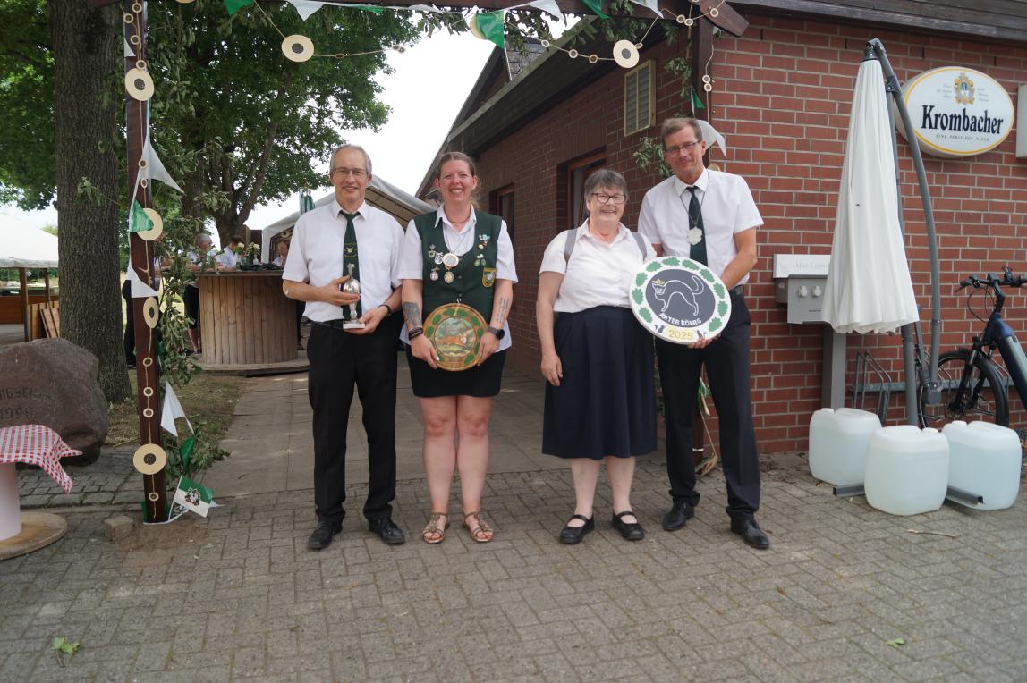 pokal katze kaiser 2024