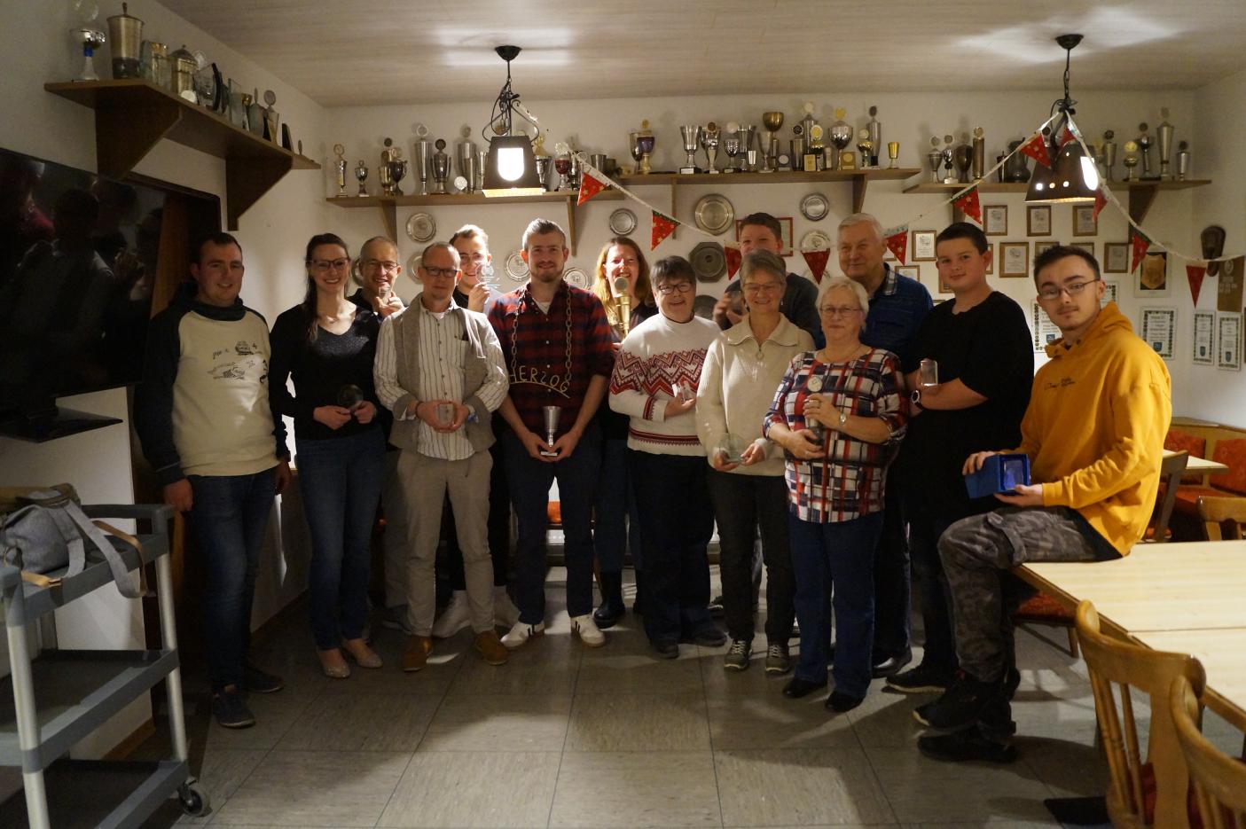 pokal katze kaiser 2024